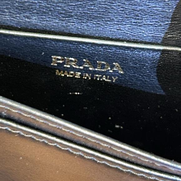 Authentic Prada Black Vitello Move Leather Card Case Wallet 1MC122 - Picture 8 of 13